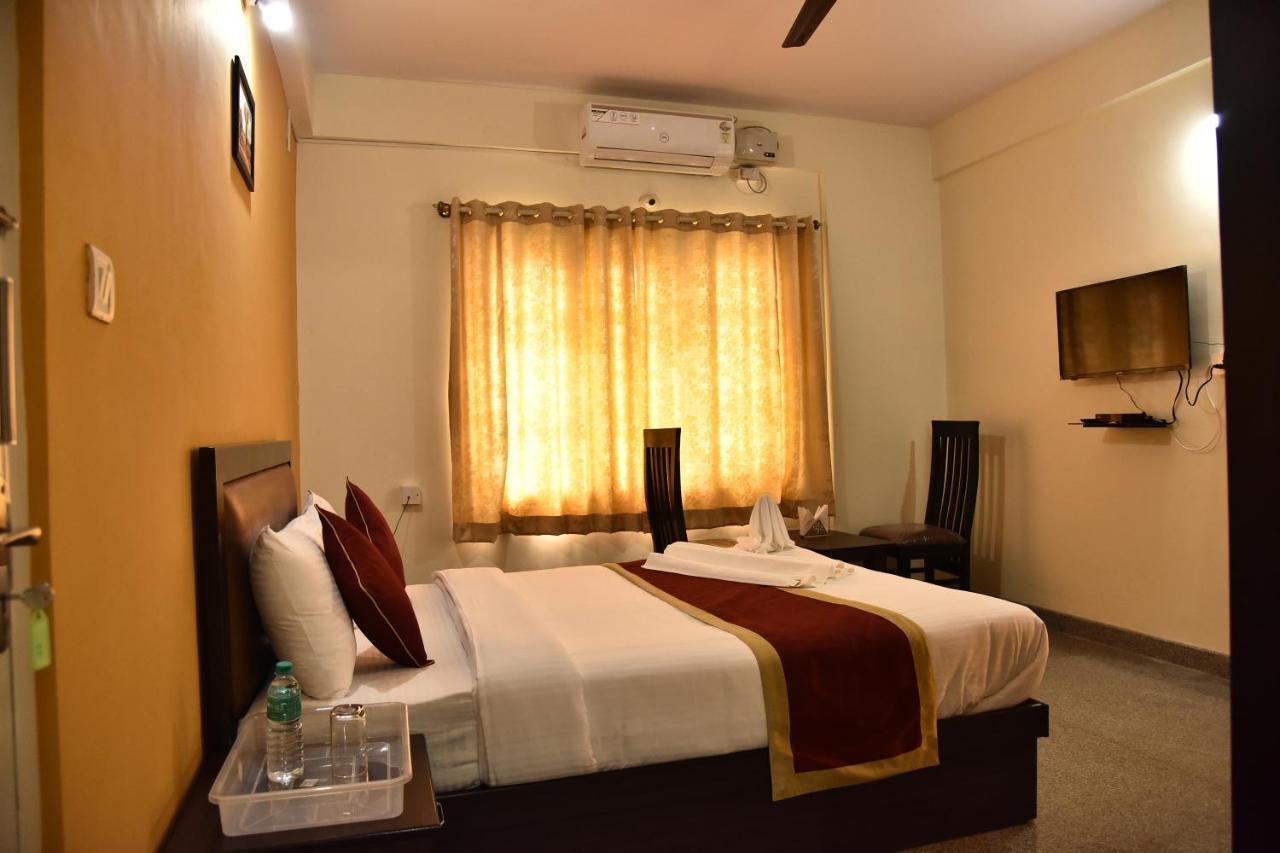 The Banjaara Suites Bangalore Esterno foto