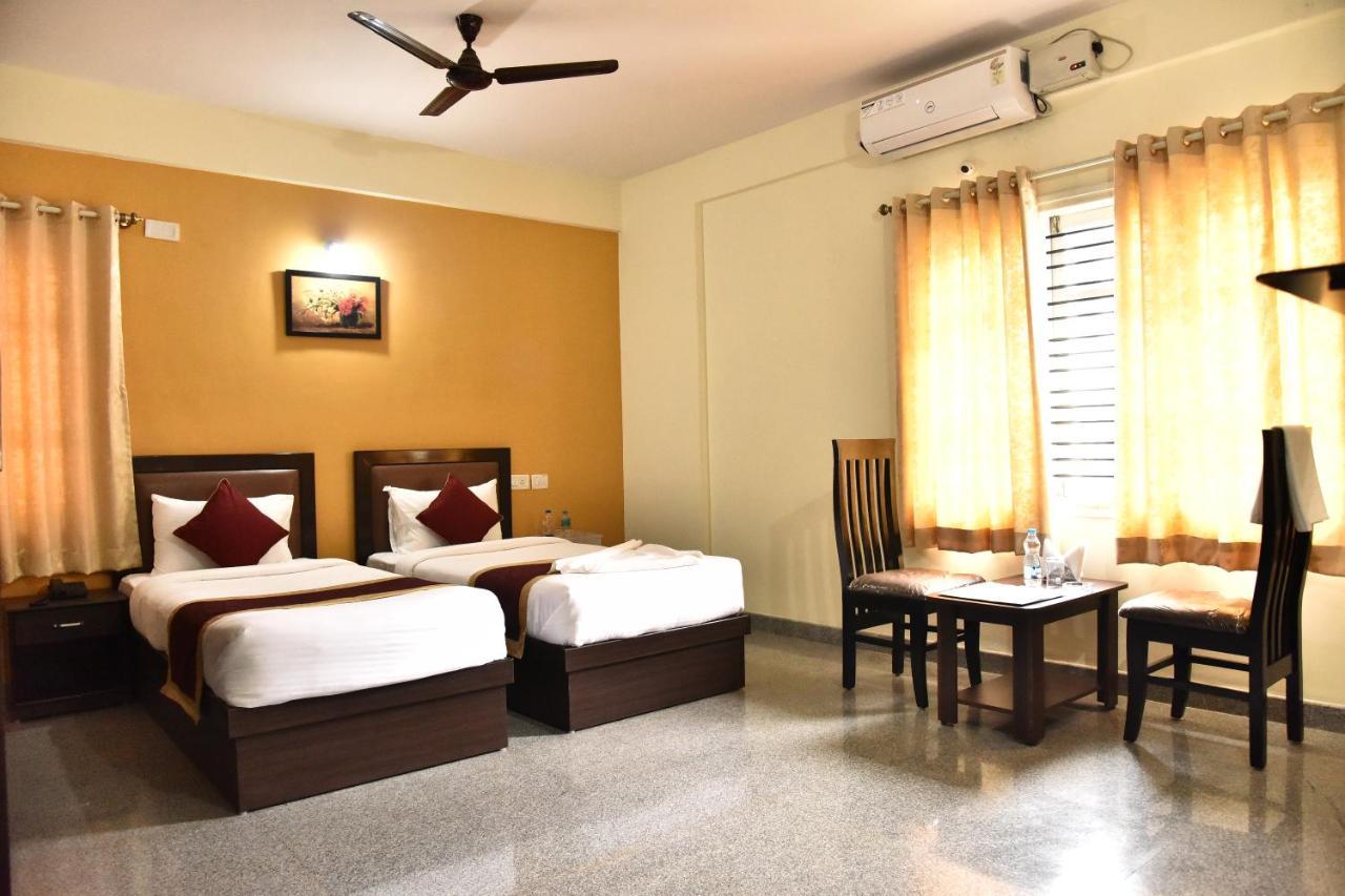 The Banjaara Suites Bangalore Esterno foto