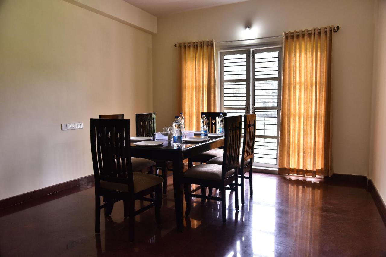 The Banjaara Suites Bangalore Esterno foto