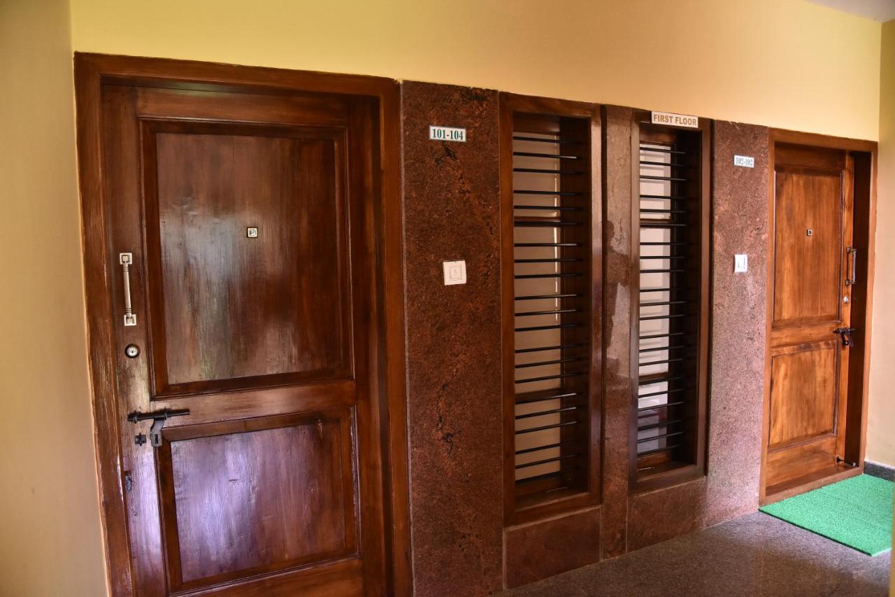 The Banjaara Suites Bangalore Esterno foto