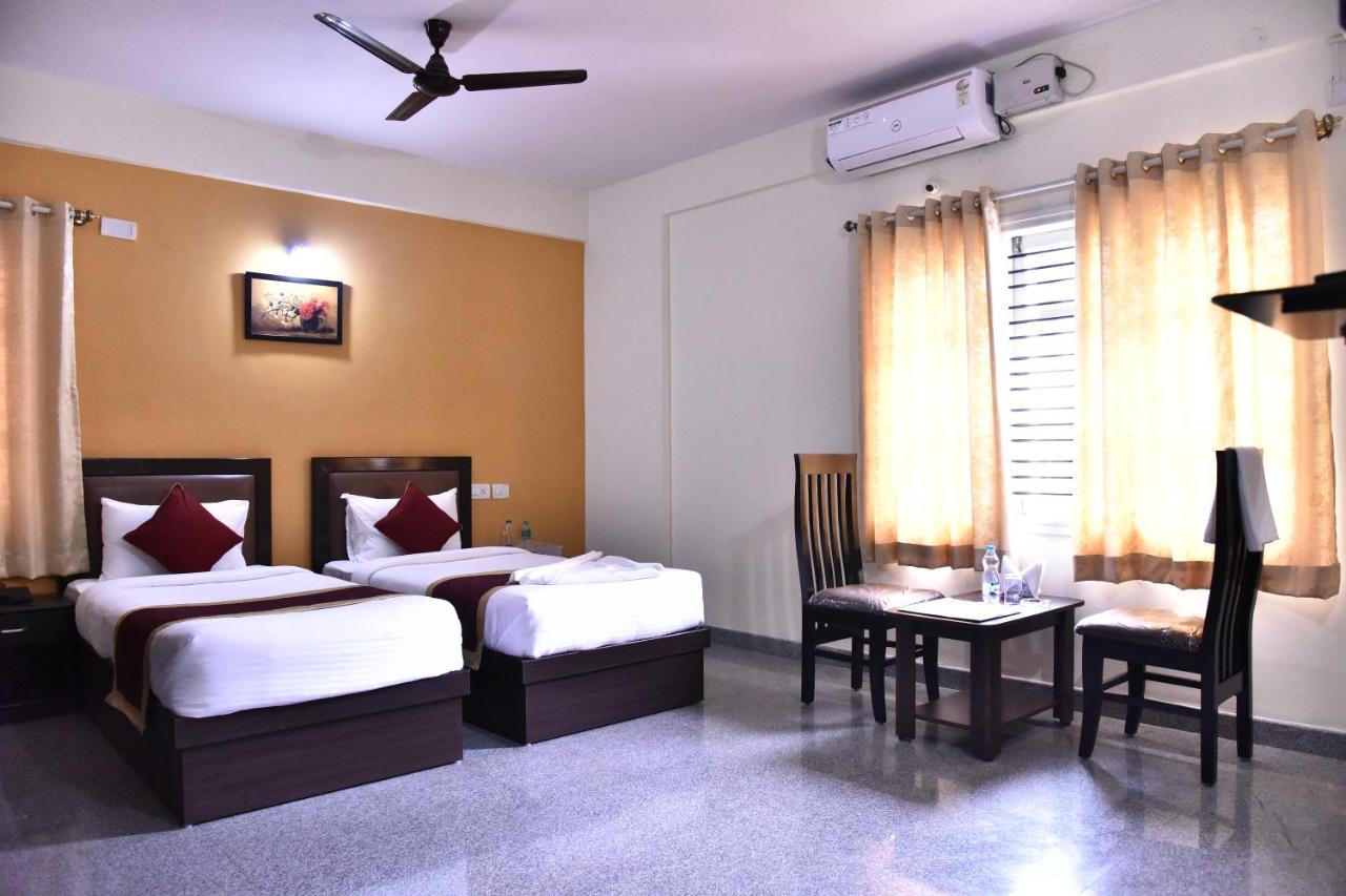 The Banjaara Suites Bangalore Esterno foto