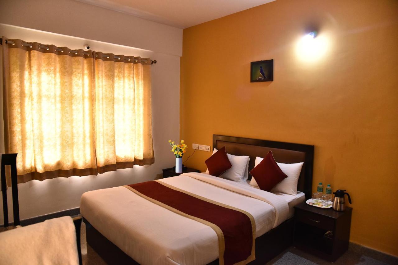 The Banjaara Suites Bangalore Esterno foto
