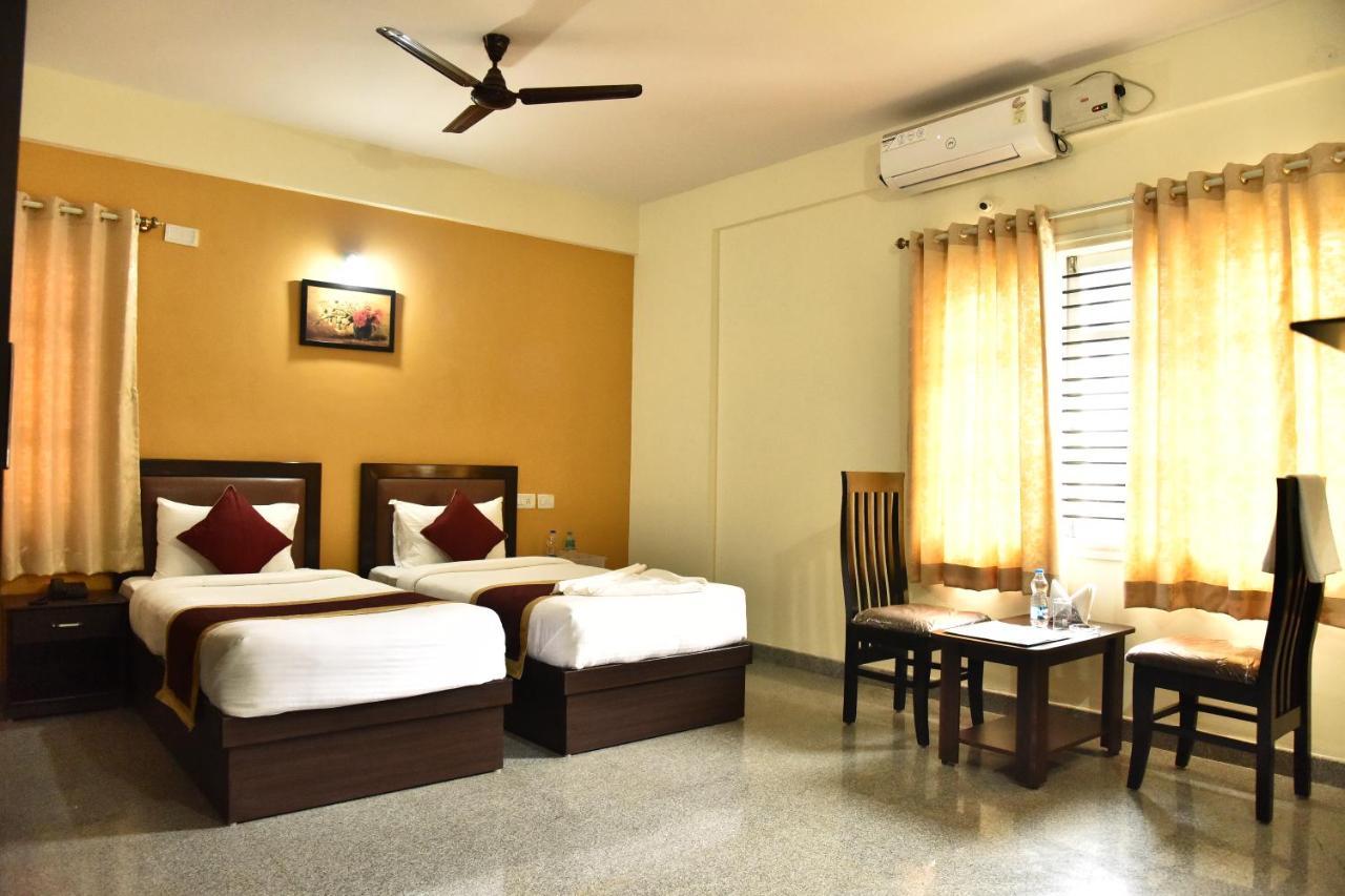 The Banjaara Suites Bangalore Esterno foto