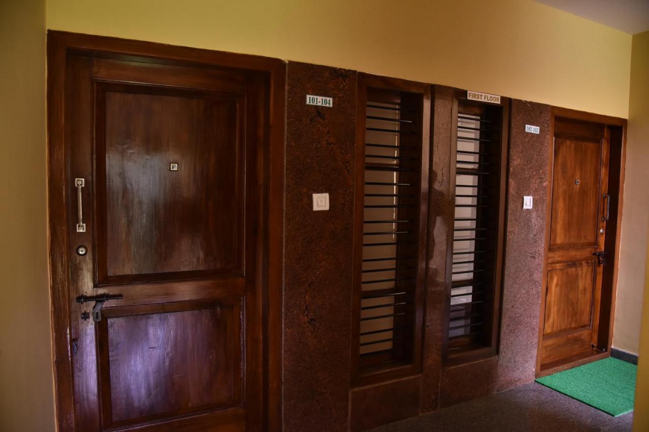 The Banjaara Suites Bangalore Esterno foto