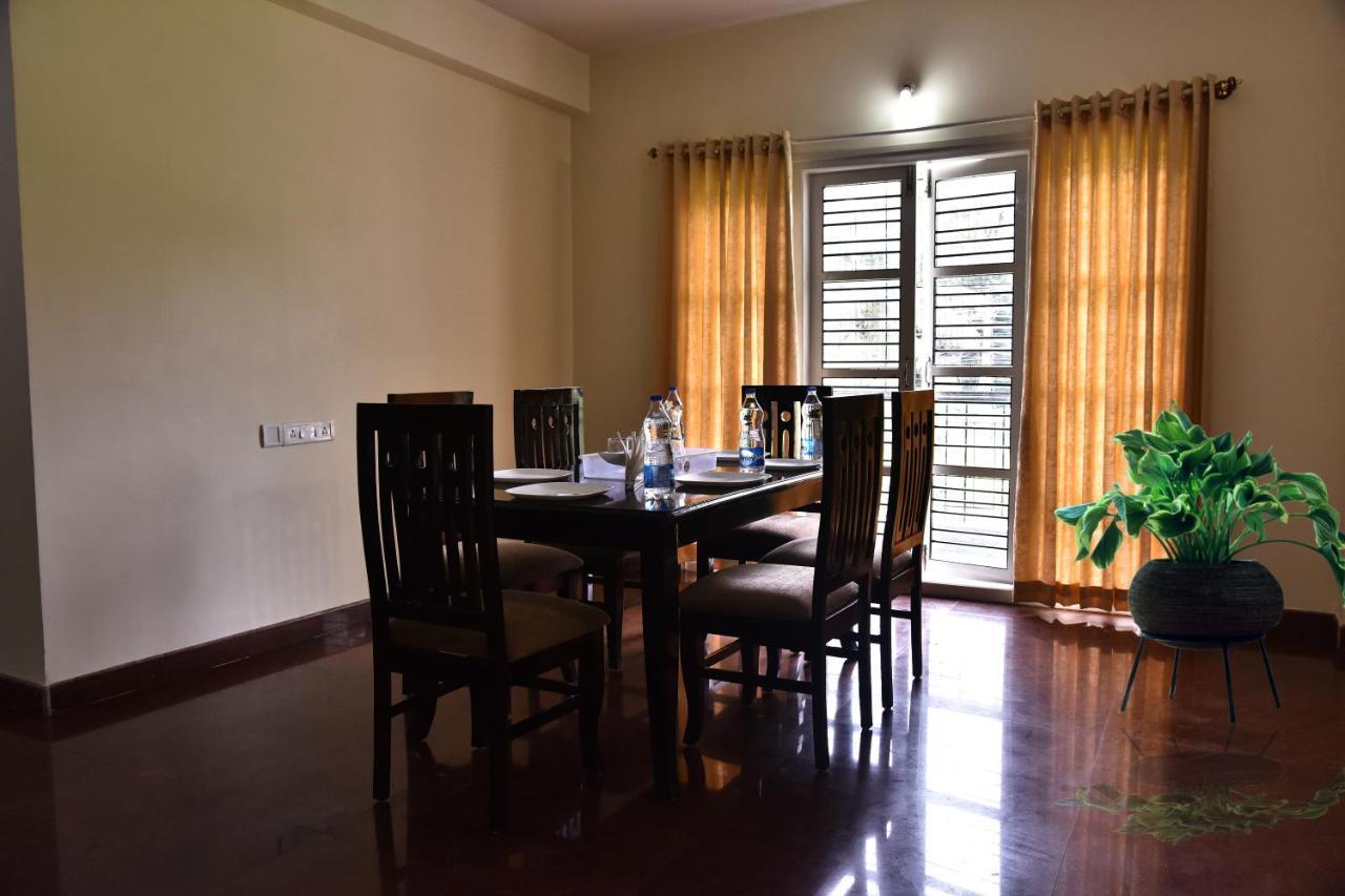 The Banjaara Suites Bangalore Esterno foto