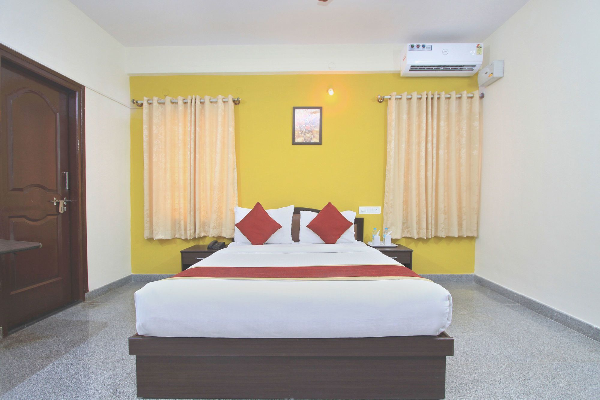 The Banjaara Suites Bangalore Esterno foto