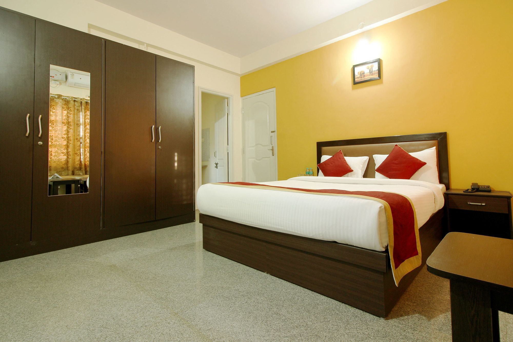 The Banjaara Suites Bangalore Esterno foto