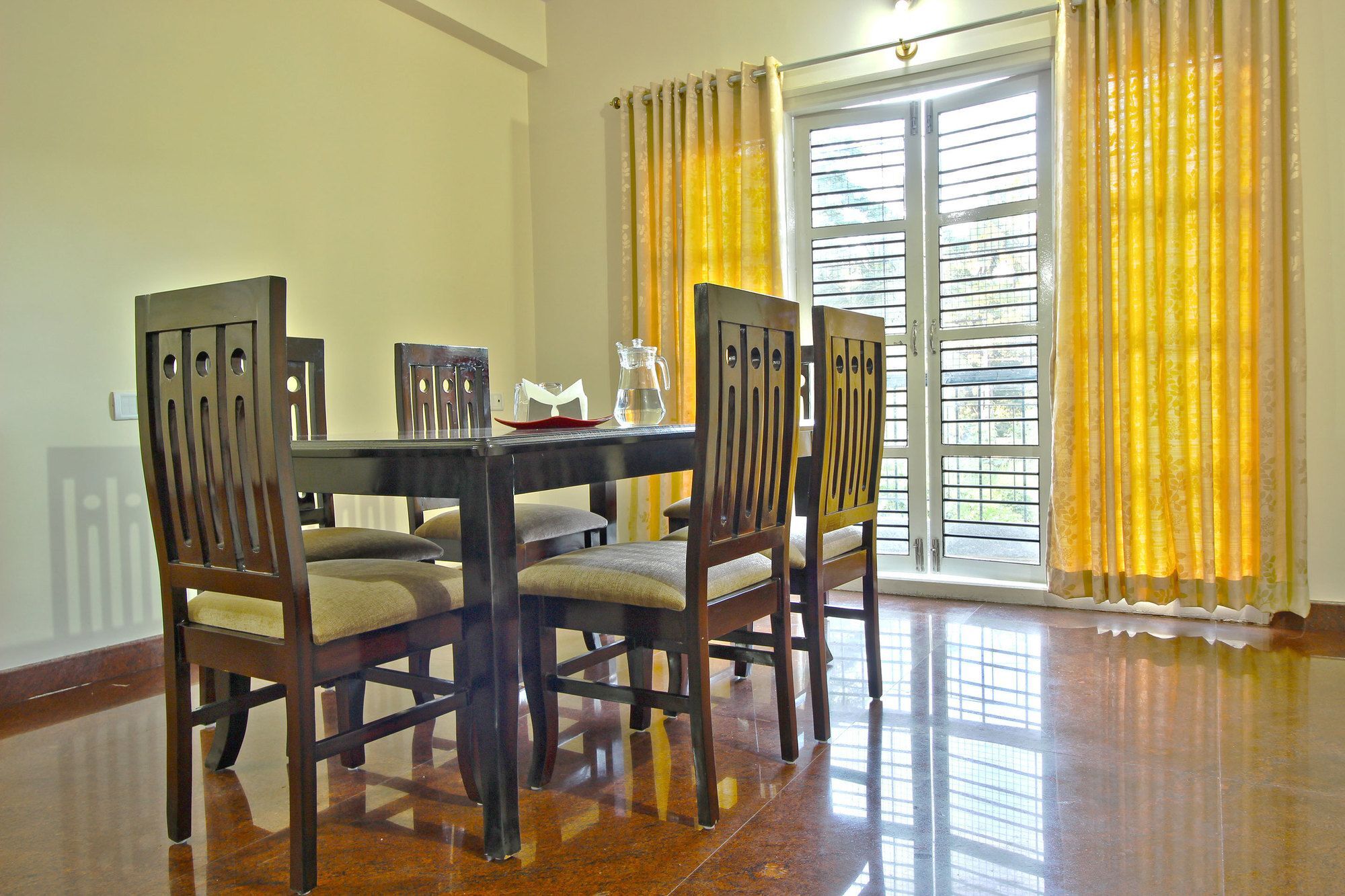 The Banjaara Suites Bangalore Esterno foto
