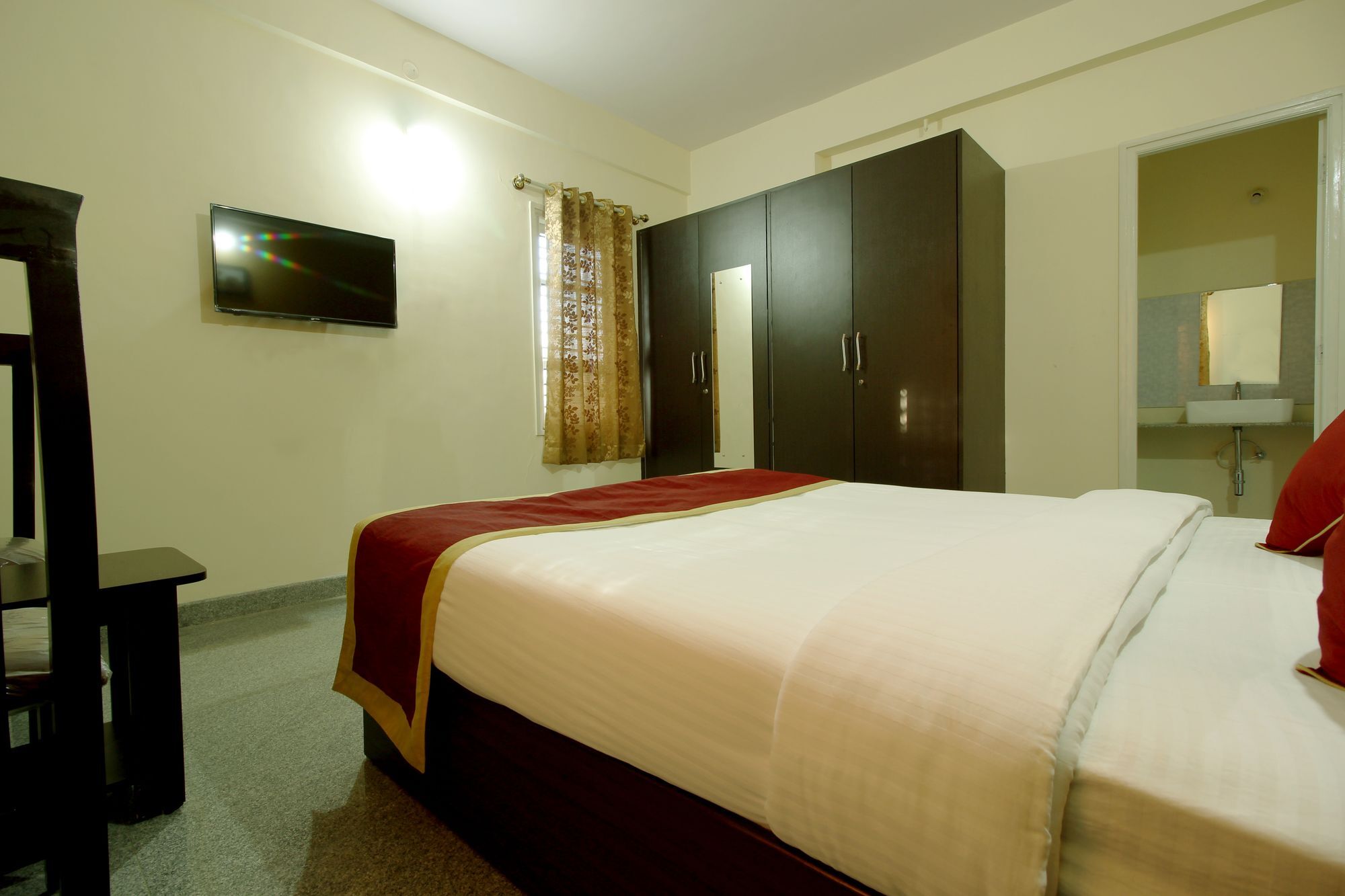 The Banjaara Suites Bangalore Esterno foto
