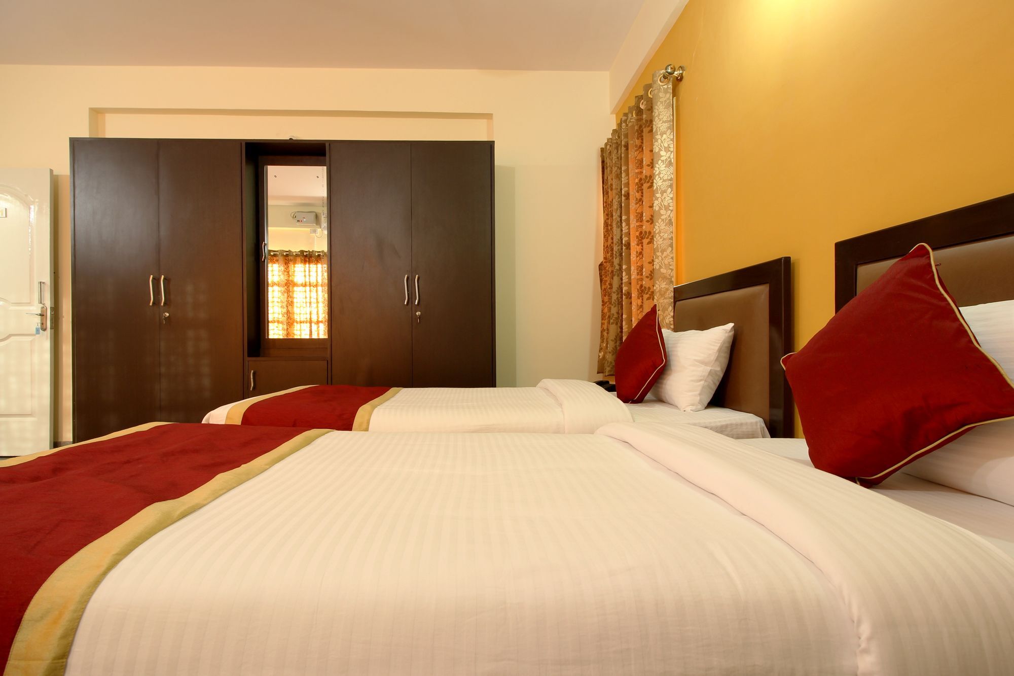 The Banjaara Suites Bangalore Esterno foto